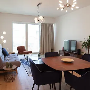 feels-like-home-cais-sodre-design-flat.hotels-lisbon-portugal.com/